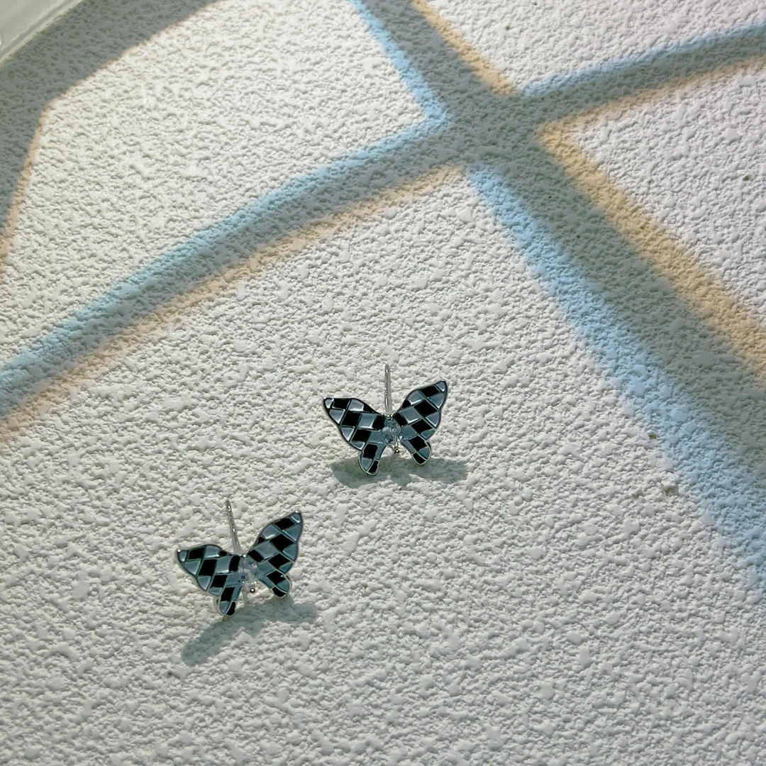 钛钢耳饰 简约时尚可爱百搭气质超仙蝴蝶耳钉 朱莉娅（XH093)