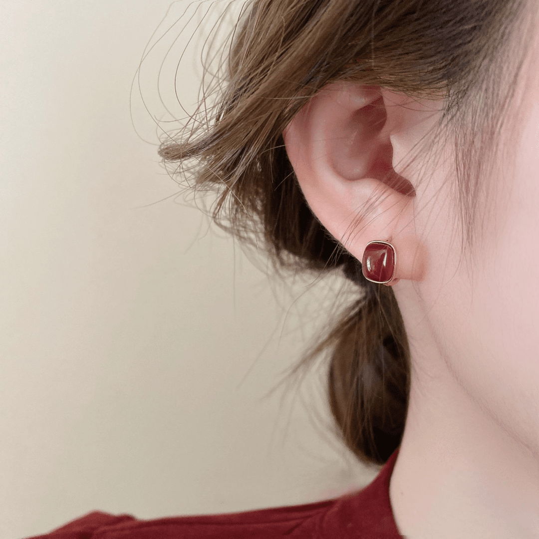 法式复古酒红滴油耳环2024新款气质高级感通勤耳饰女