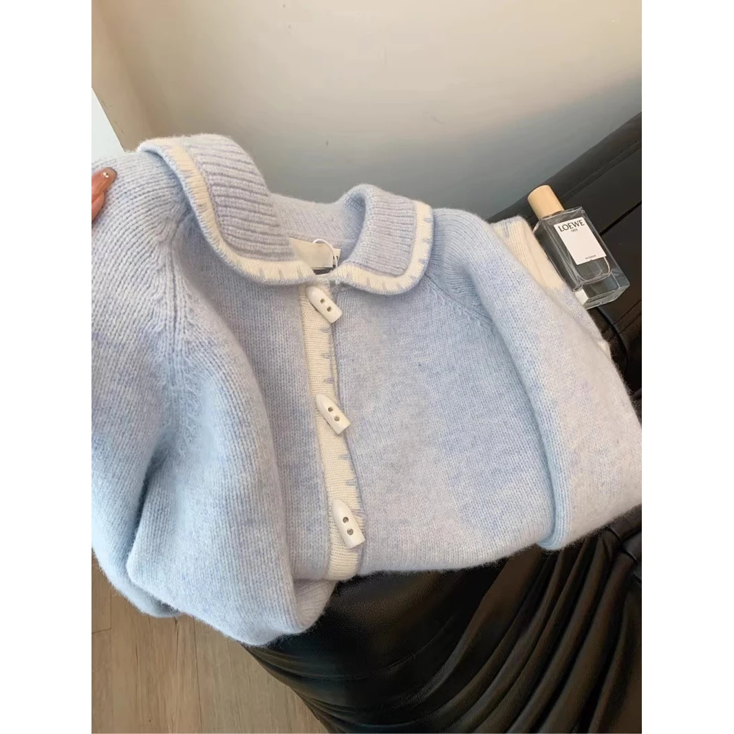 温柔风蓝色牛角扣针织开衫女新款超好看翻领撞色边小个子毛衣外套