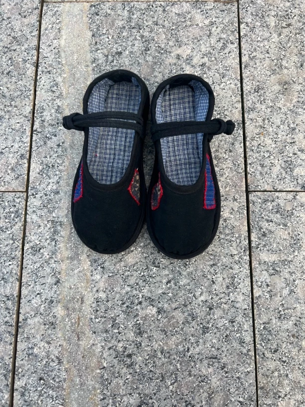 复古黑色拼接绣花软底透气休闲布鞋平底妈妈鞋绣花鞋老北京布鞋