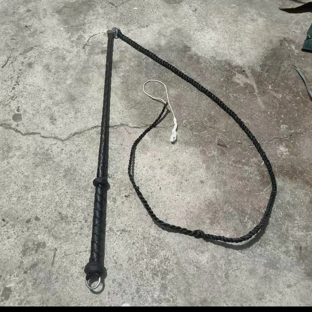 轮台线鞭子放羊鞭放牛鞭牧羊鞭把手80厘米鞭身1.5米