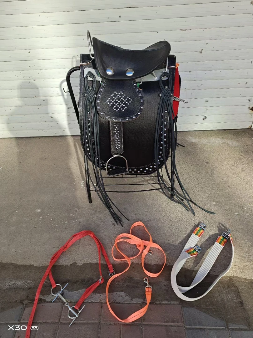 白钢马鞍马具用品真皮大颤民族马鞍通用马鞍