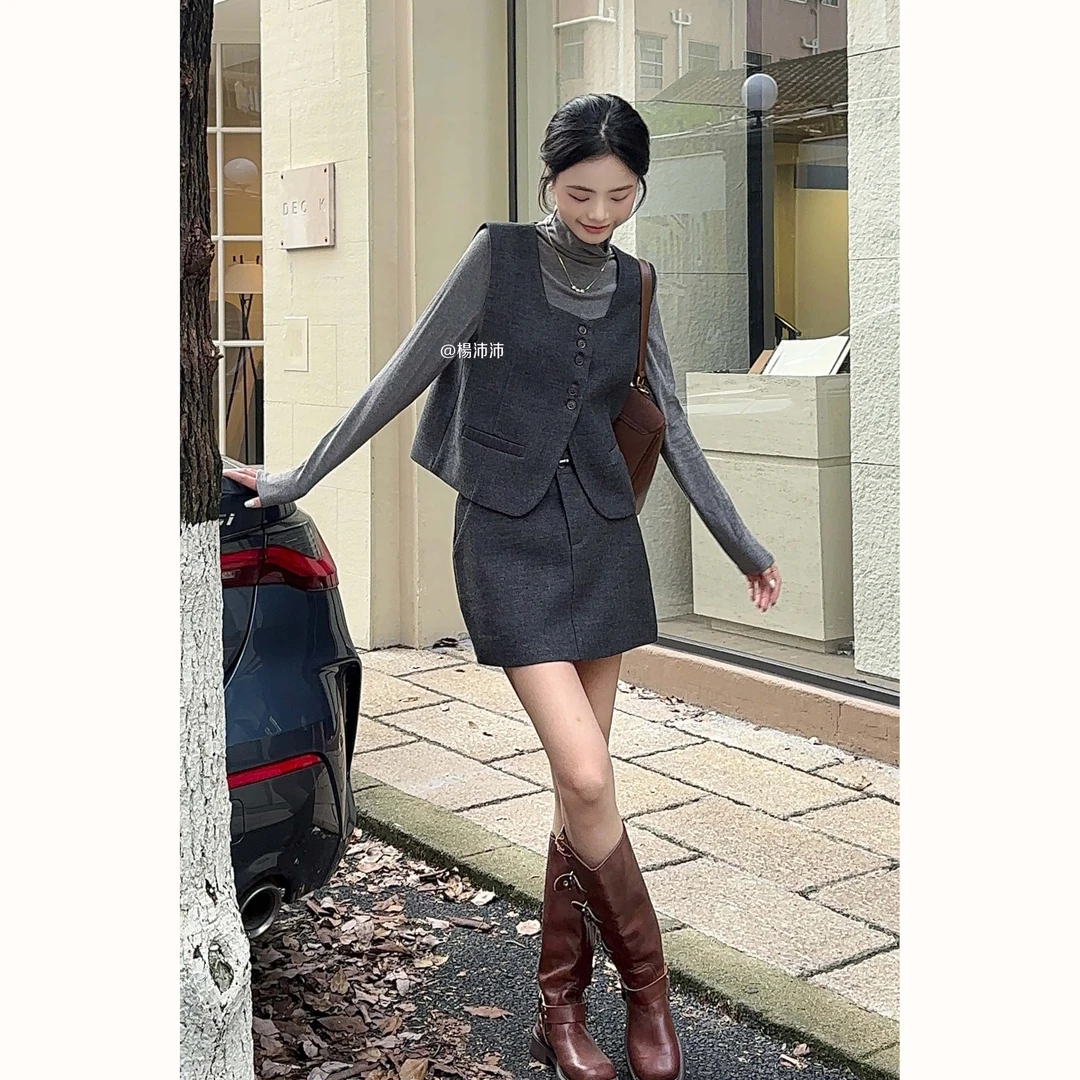 气质秋冬毛呢马甲短裙套装两件套