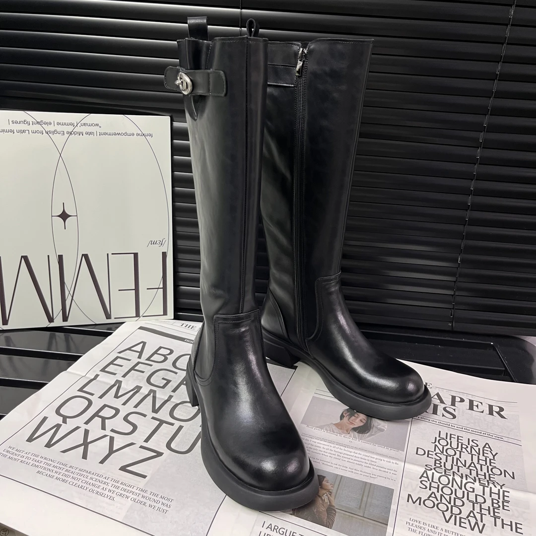 2024年秋冬时尚潮流百搭真皮显瘦膝下高靴