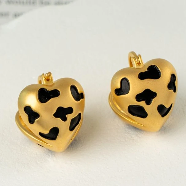 时尚饰品耳饰耳环复古小众轻奢可爱百搭ins个性经典设计感925银针