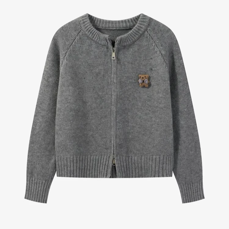 羊城故事-秋冬百搭小熊开衫毛衣圆领甜美拉链长袖针织衫上衣M081