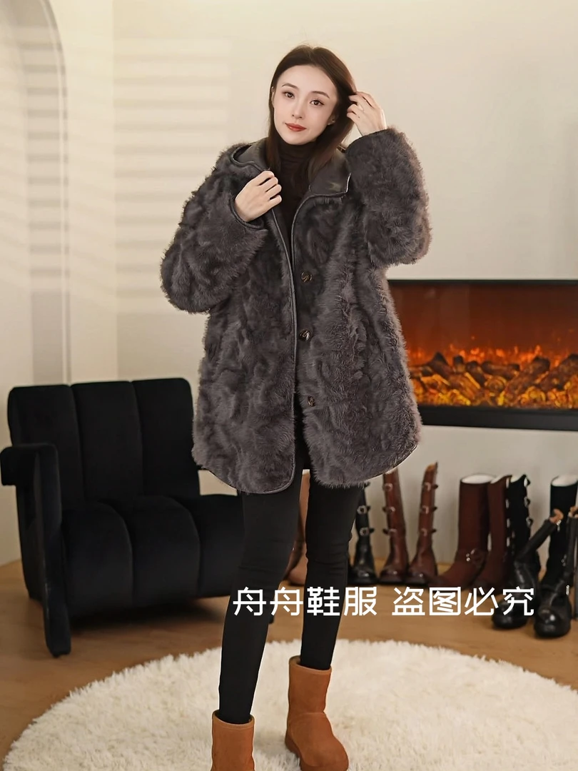 V/雅鹿冬季新款轻奢连帽外套中长款毛毛外套女设计师休闲保暖2024