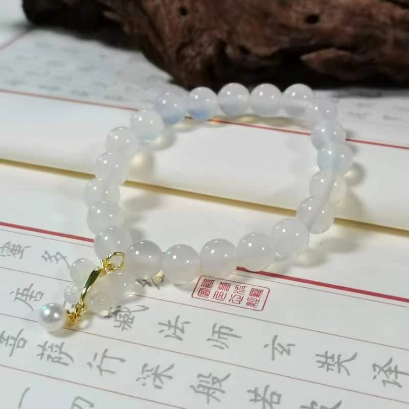 天然玛瑙玉髓手链女款轻奢小众设计蝴蝶精致国风手串手饰女生