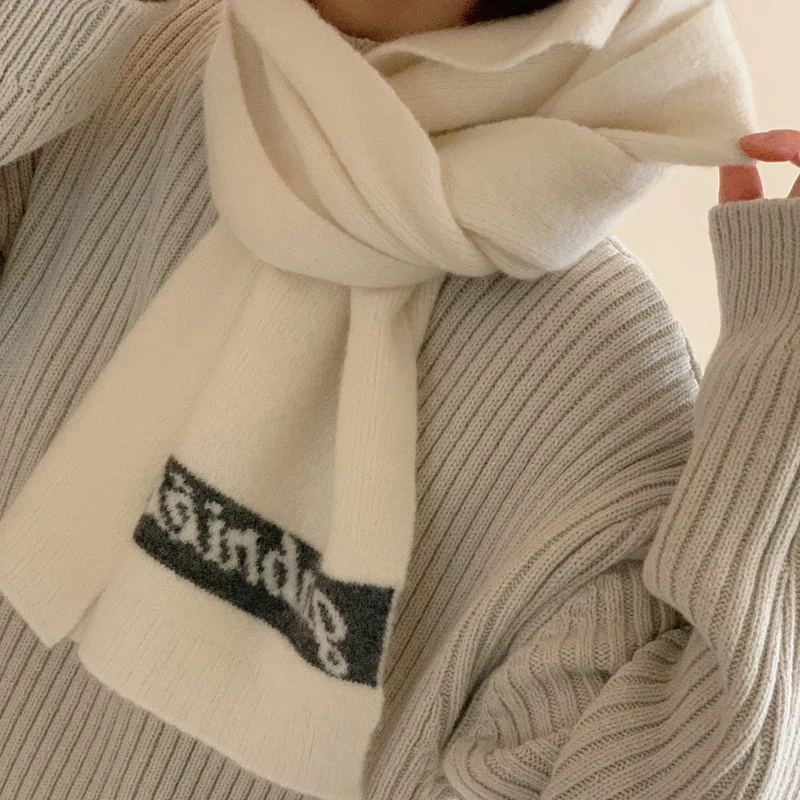 LUO/Label羊毛柔软舒适简约围巾 韩代艺术精致亲肤保暖显白围脖