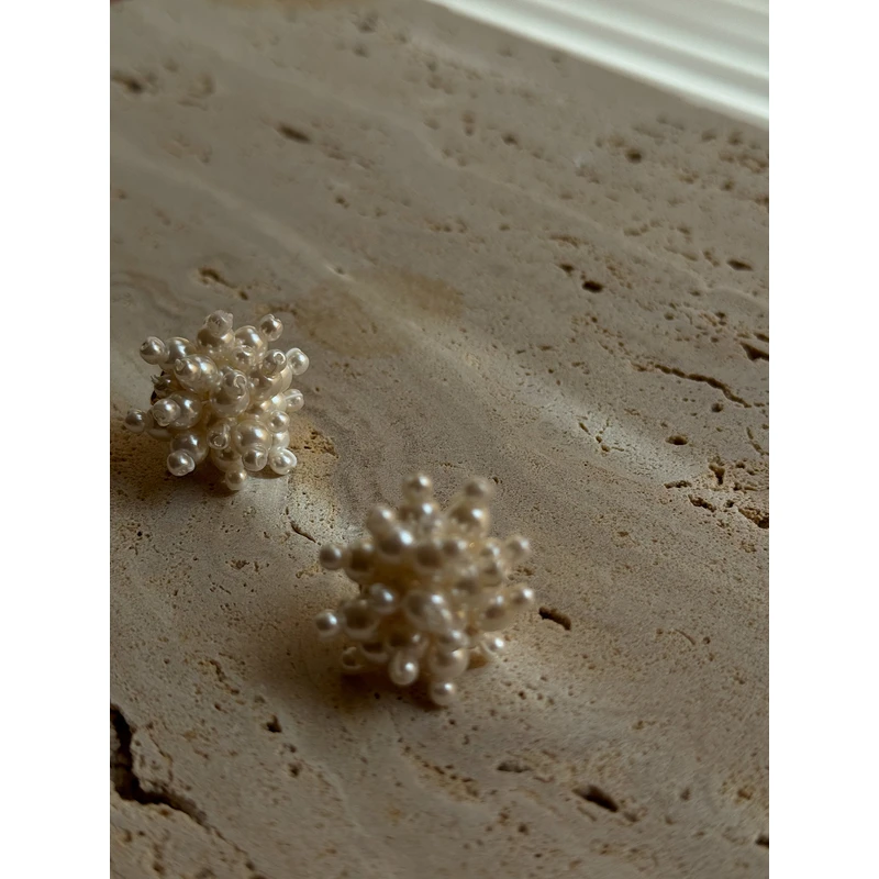 合金耳饰 LUO/轻奢名媛气质绽放珍珠花耳钉 韩代小众好搭