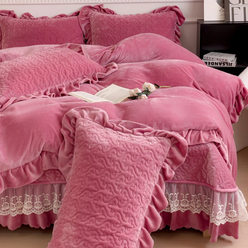 洣莱格  2023新款纯色蕾丝牛奶绒床盖四件套（10-12斤）