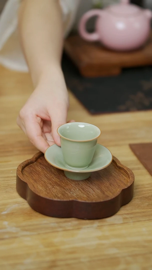 【闪购商品】瓷玻璃秘色小杯+杯碟