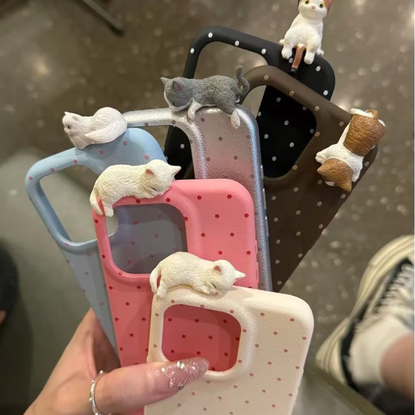 可爱日韩波点趴趴猫咪15手机壳iPhone14女新款13个性小众12/11xr