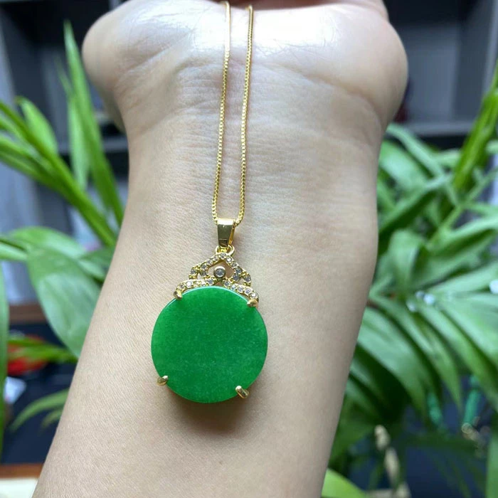 翡翠陈梦同款小圆牌吊坠
