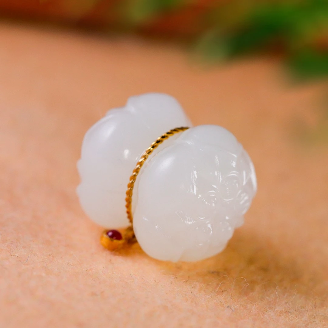 白玉世家18K金山流水并蒂莲吊坠和田玉吊坠白玉吊坠年货节礼物