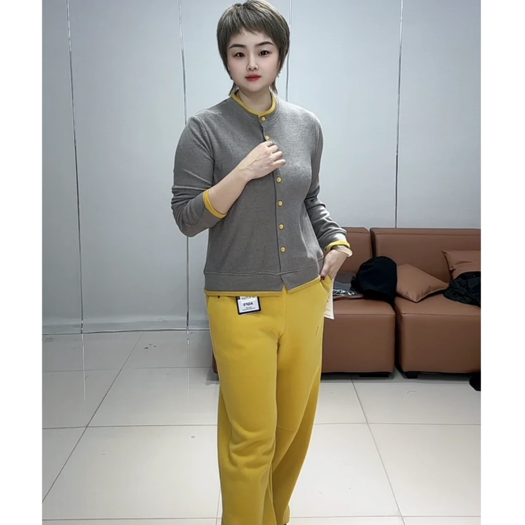 小施家时尚拼色显瘦特色上衣5570