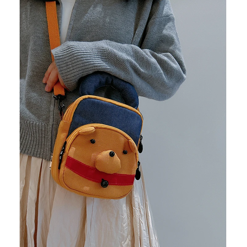 三色补丁红围巾小熊挎包女2024秋季新款雅丹可爱小包包百搭斜挎包
