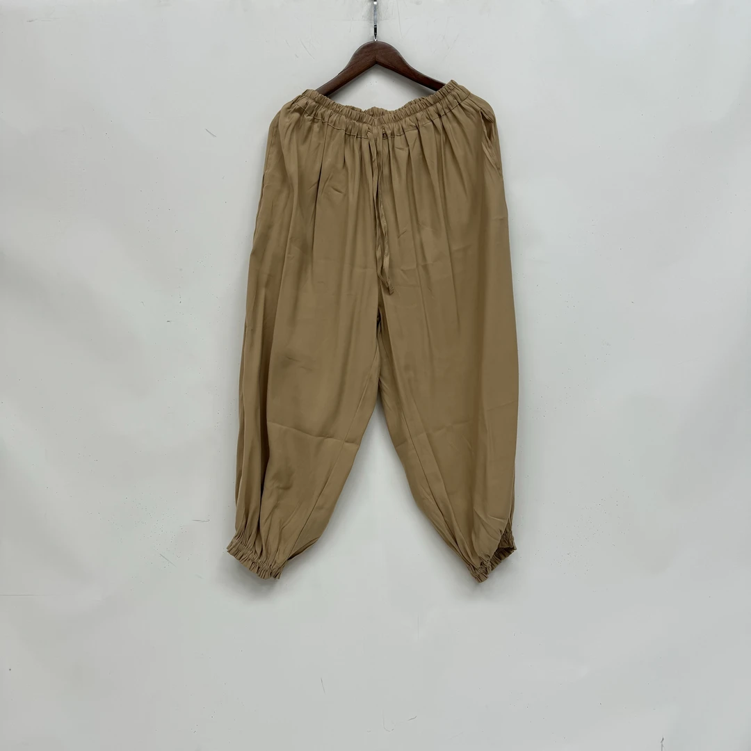 净版纯色花苞裤2028