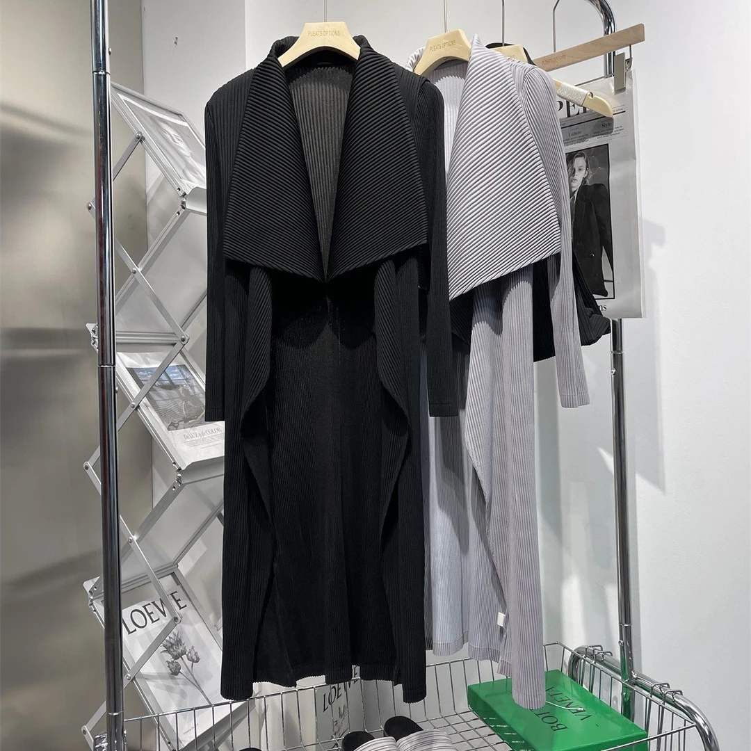 PLEATS OPTIONS/蒲黎诗褶皱工艺大翻领外套风衣纯色经典女士宽松