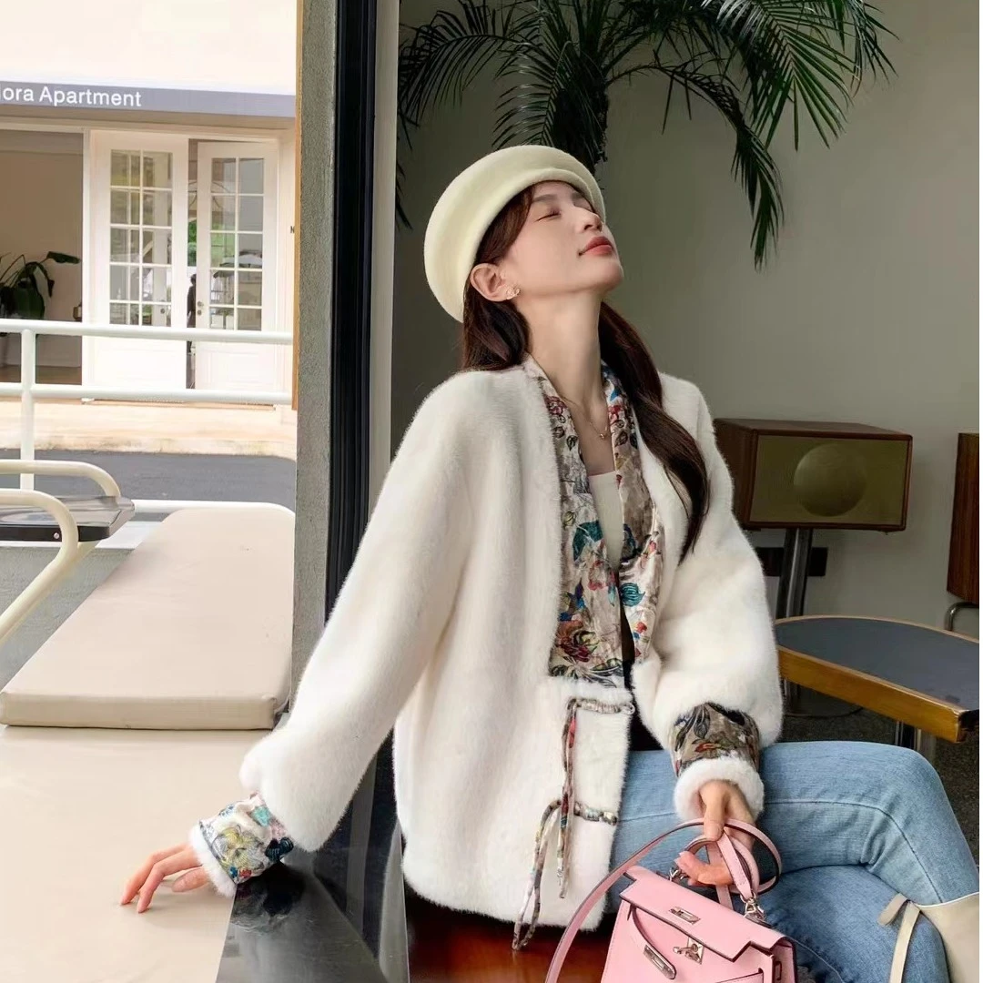 年货装清仓宽松皮毛一体国风外套时尚复古丝绒拼接盘扣短上衣潮