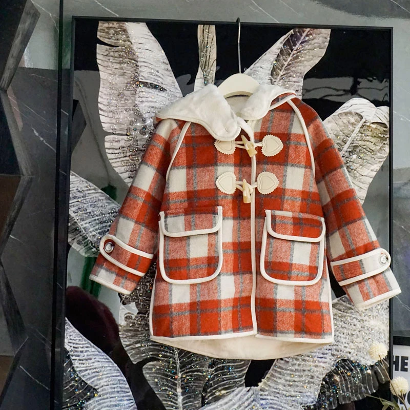 女童休闲时尚百搭保暖皮毛一体外套红咖格袖扣呢大衣
