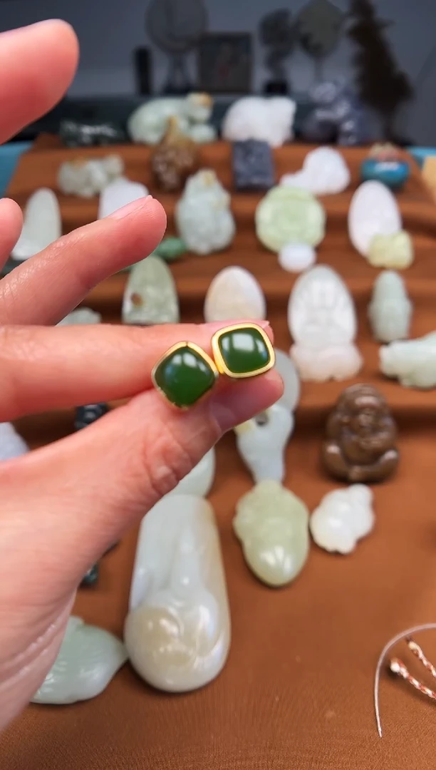 【闪购商品】和田玉耳饰银S925镶嵌碧绿