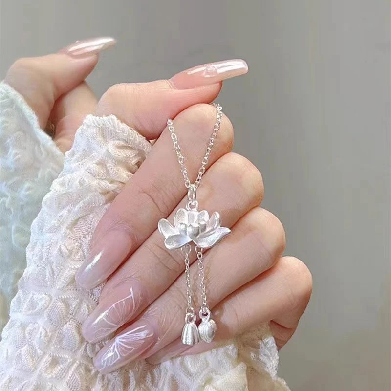 两世欢莲花项链女新中式荷花流苏莲蓬吊坠高级锁骨链