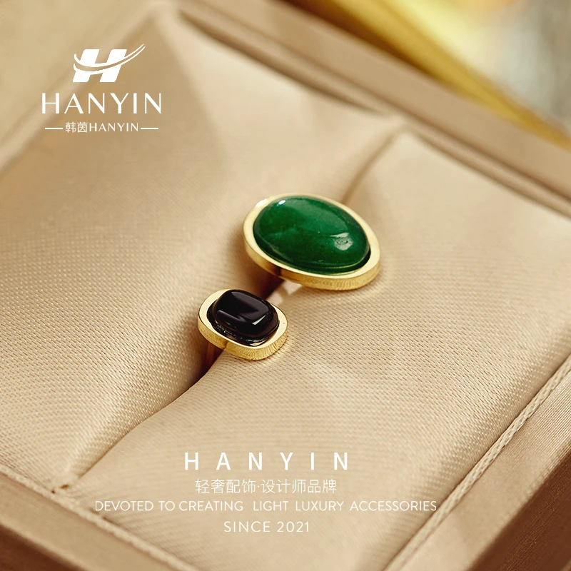HANYIN/韩茵 钛钢亚克力耳饰 时尚小众设计款小葡萄不对称耳钉