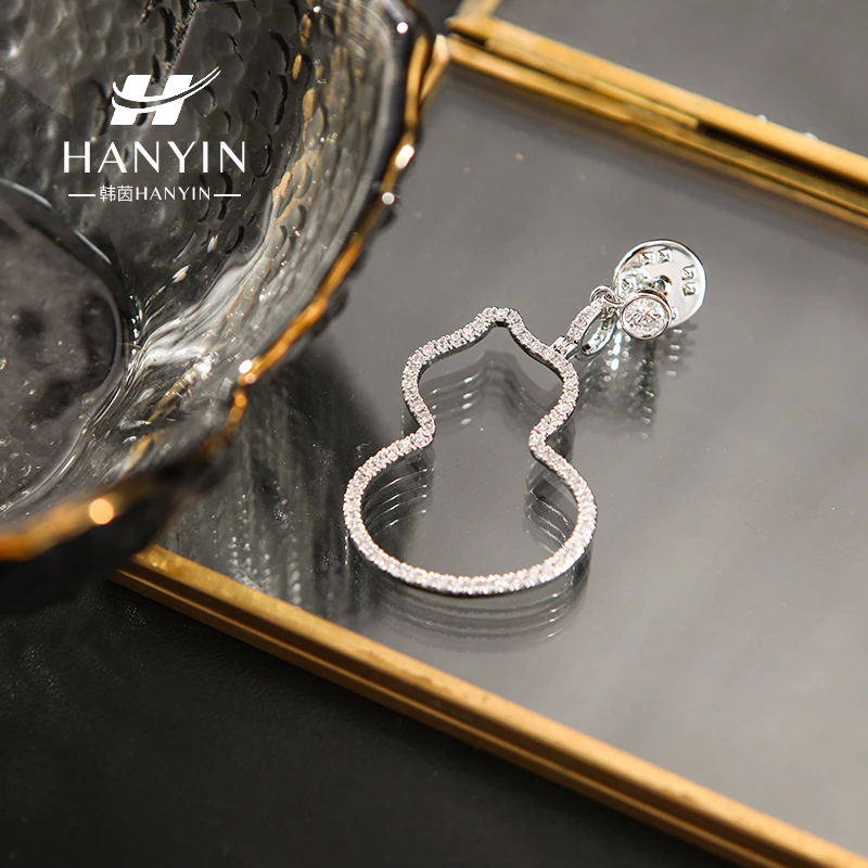 铜合金合成锆石胸针 镂空葫芦胸针AAA