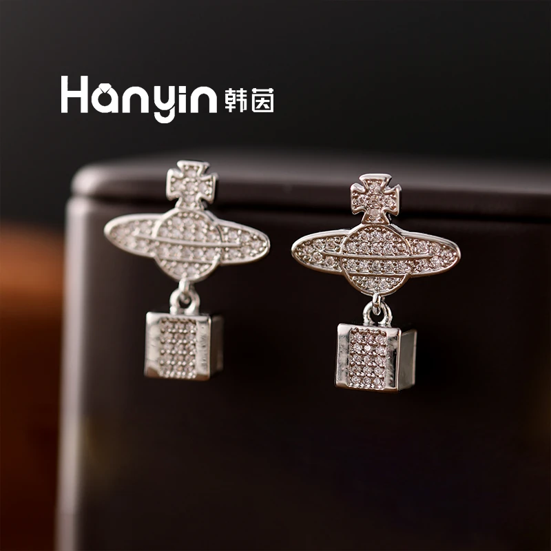 铜合金贝壳耳饰 925银针气质光面微镶土星立体白贝小方块耳钉AAA