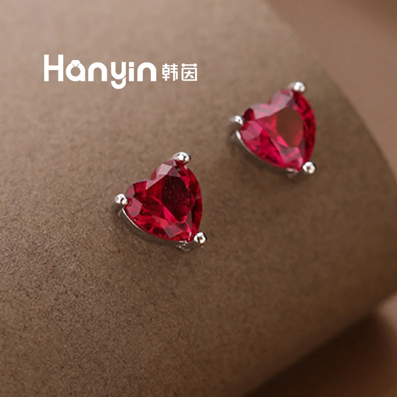 红宝石时尚轻奢小众气质s925银红刚玉爱心耳钉精致小巧微镶耳饰女