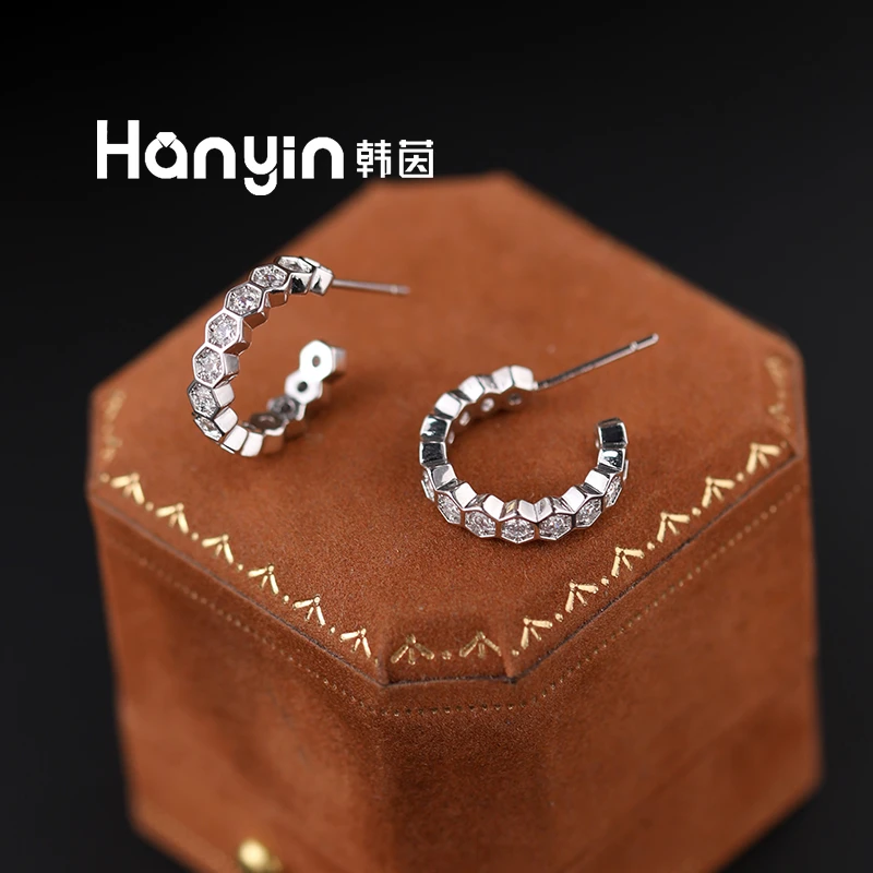 铜合金合成锆石耳饰 925银针微镶蜂窝C形耳钉轻奢小众气质轻奢ins