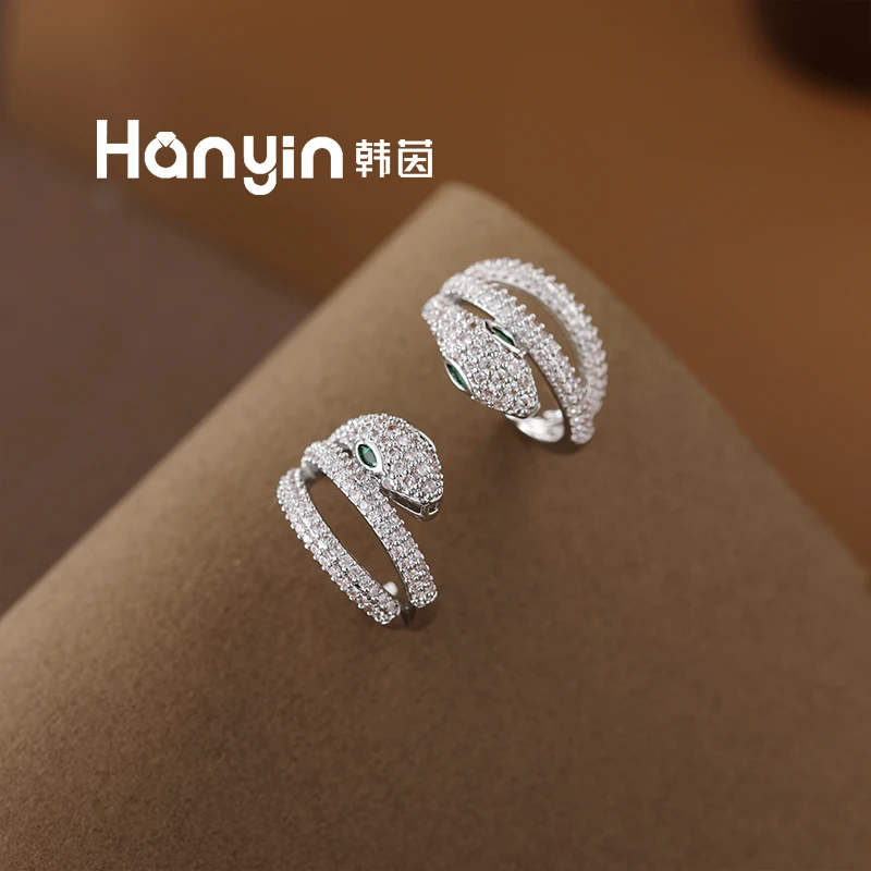 铜合金合成锆石耳饰 925银针气质满微镶三层灵蛇耳钉AAA