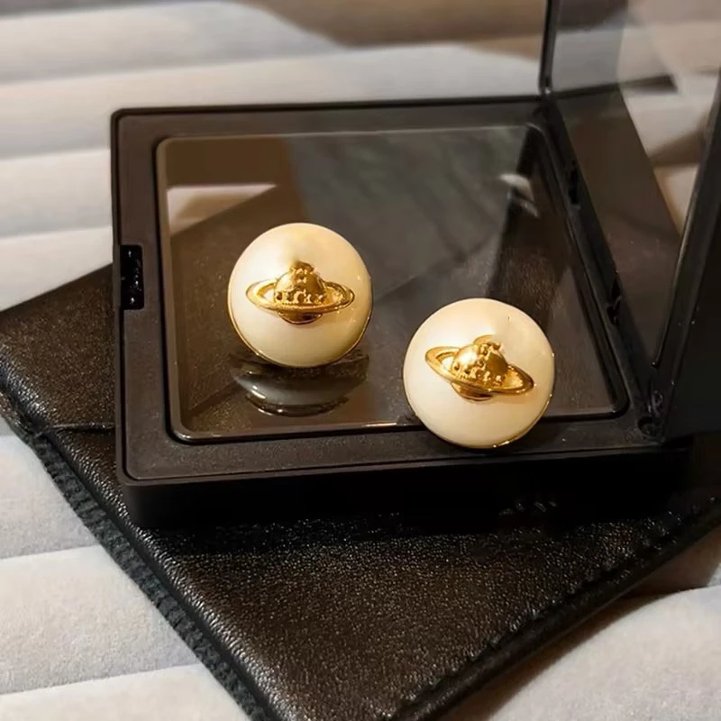 铜合金耳饰 925银针气质时尚百搭复古小众土星西太后耳钉轻奢AAA