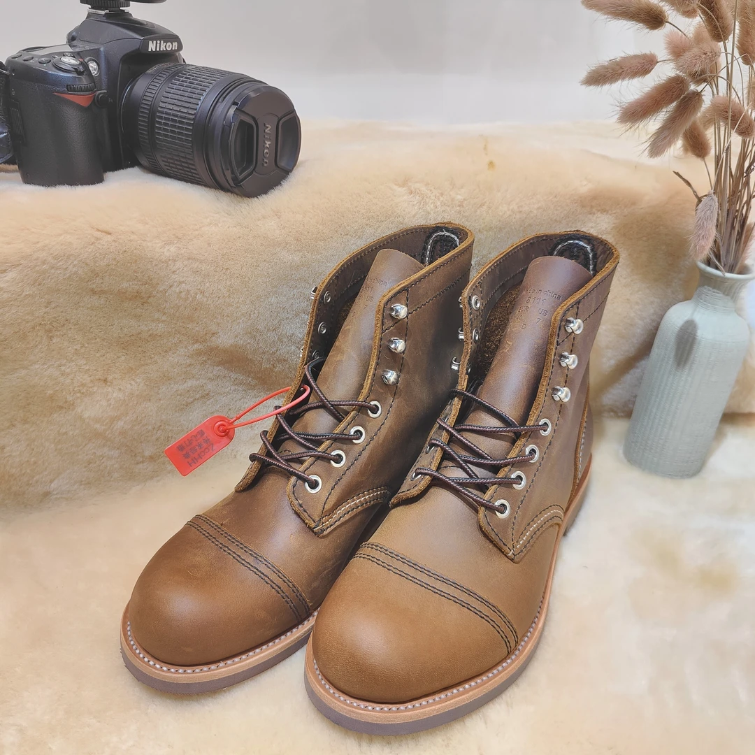 ZCH202416疯马牛皮8111复古伞兵靴高帮固特异工艺工装靴男