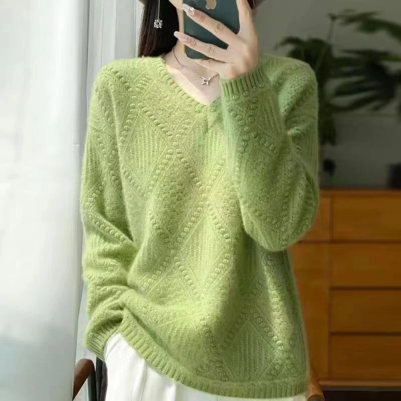 轻奢软糯慵懒风菱形提花V领毛衣女秋冬新款加厚羊毛针织打底衫潮