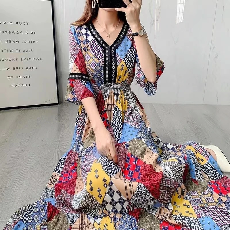 波西米亚风绵绸碎花长裙V领沙滩裙荷叶边连衣裙女高腰复古大摆裙
