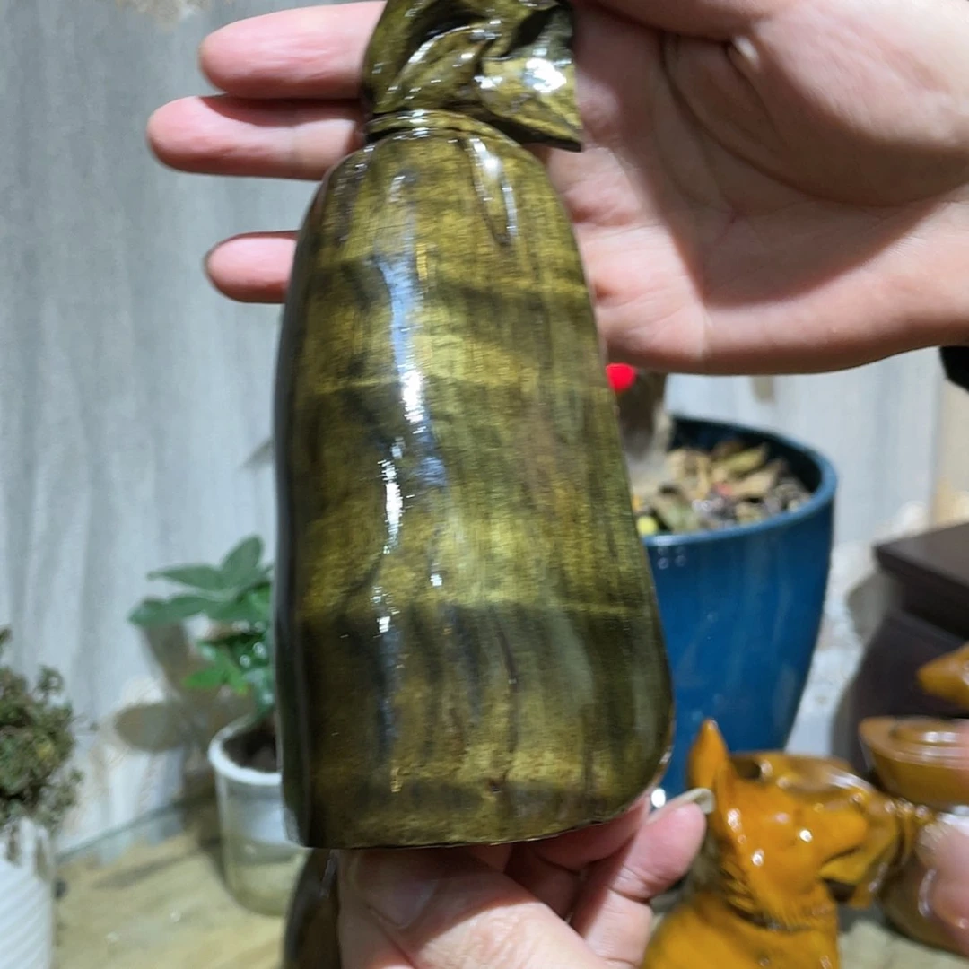 【闪购商品】阴沉木根雕阿****民