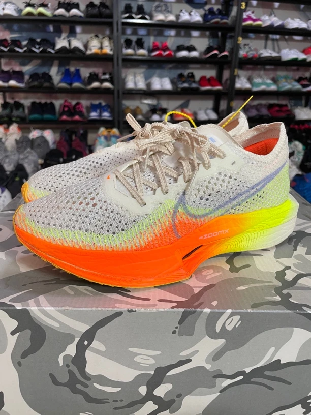 40码250/Nike ZoomX Vaporfly NEXT% 3 公路竞速跑鞋/公价1159