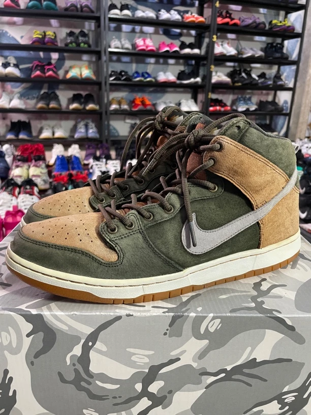 46码300/Nike Dunk 时尚板鞋 高帮/褐色/橄榄绿/公价1789