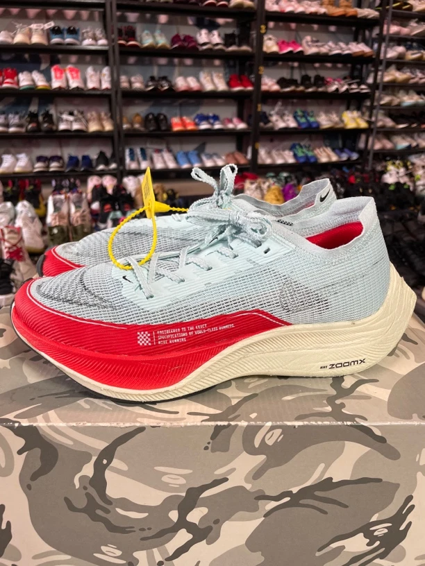 原盒 42码265/Nike ZoomX VaporFly NEXT% 2 碳板跑鞋/公价1819