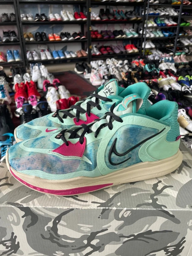 45码290/Nike Kyrie Low 5 欧文5 透气 耐磨防滑 篮球鞋/公价667