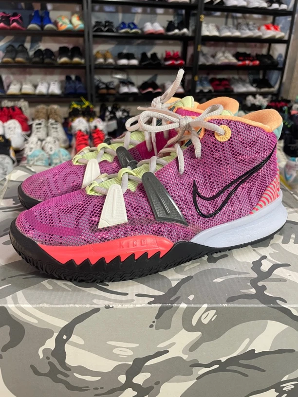 37.5码235/Nike Kyrie 7 缓震包覆 强劲抓地 篮球鞋/公价1329
