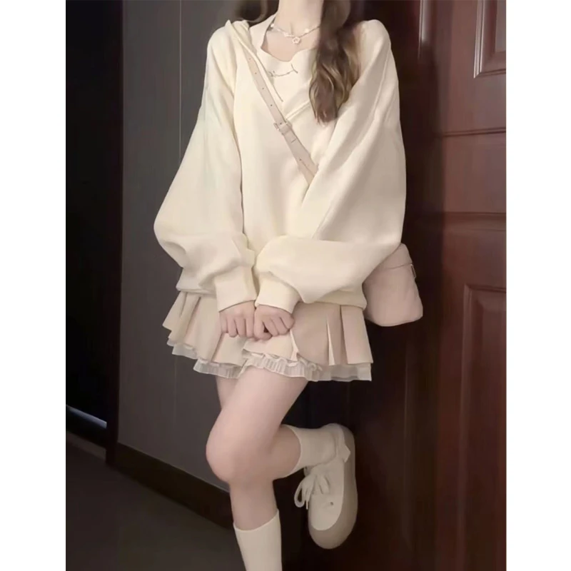 大码女装秋季套装女2024新款温柔系减龄上衣背心收腰半身裙三件套