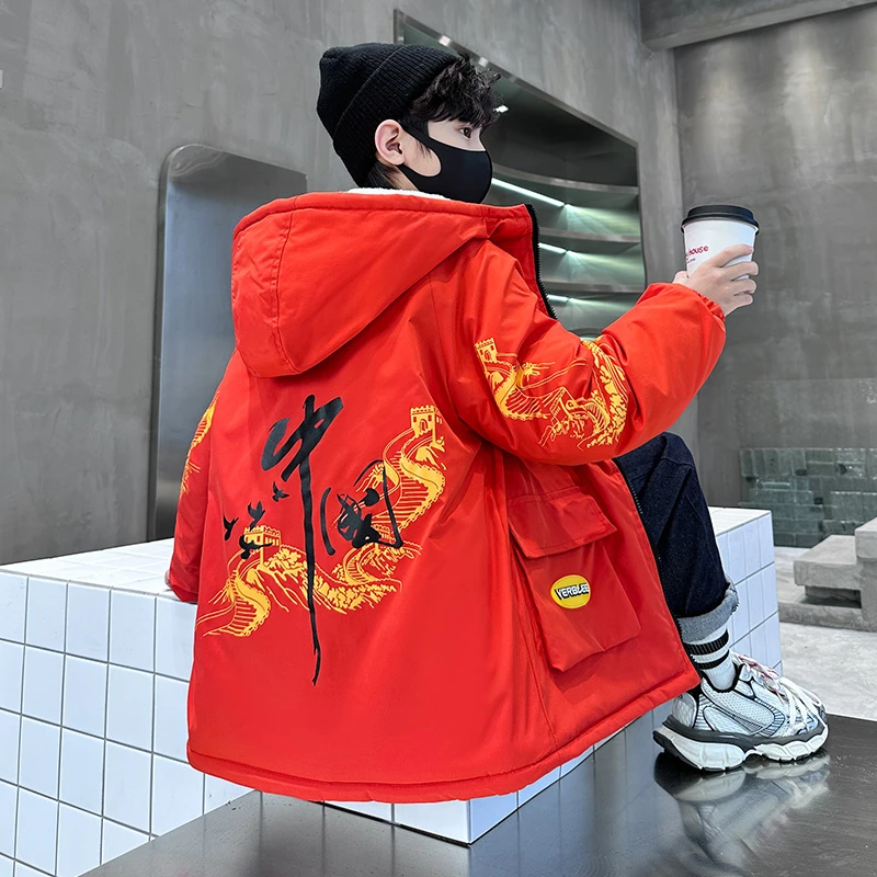 男童加绒外套冬季帅气2024新款红色风衣洋气男孩中大童加厚派克服