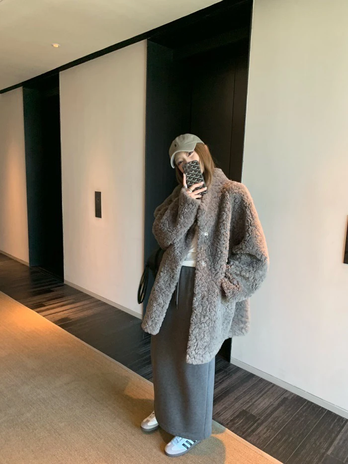 慵懒风中长款皮毛一体外套女秋冬季加厚韩版宽松百搭环保毛毛大衣