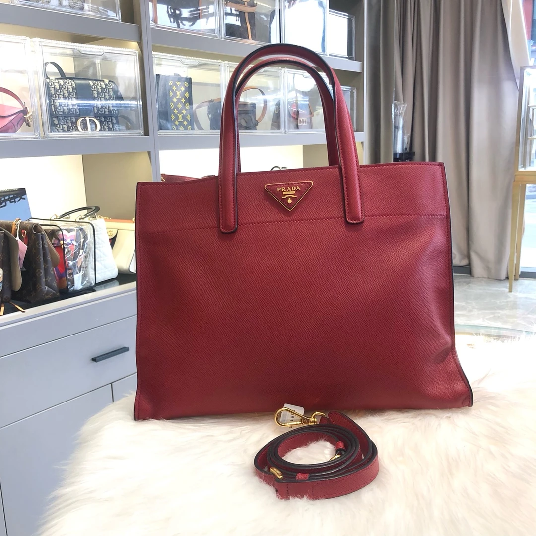 95新  【归集二奢】Prada红色中号十字纹牛皮手提包
