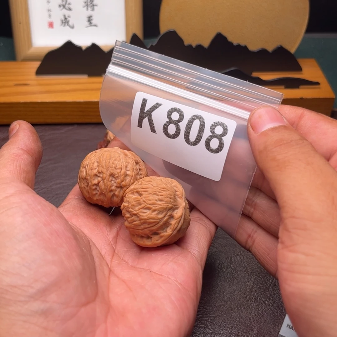 文玩核桃把件R****?35乾隆磨k808