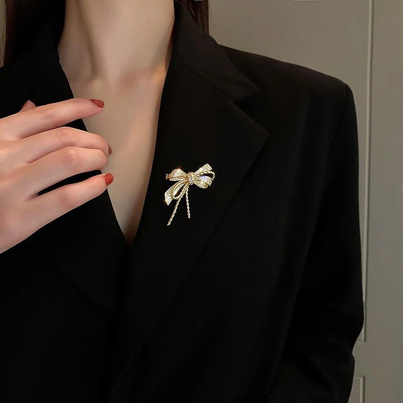 合金胸针 高档奢华蝴蝶结胸针小众设计感别针轻奢高级感西装配饰