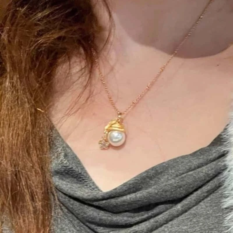 铜合金项链 圣诞帽星星珠珠吊坠项链女小众设计秋冬小香风毛衣链